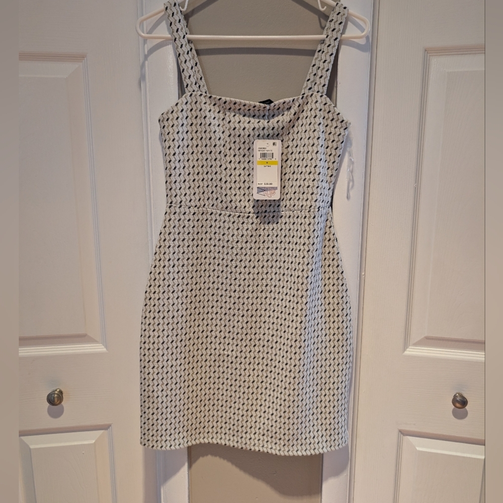 Rose Harlow Black and White‎ Patterned Dress